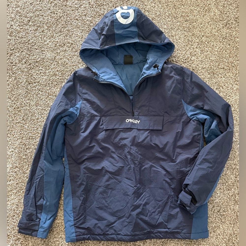 Men’s Oakley Nylon Pullover Jacket With Hood ~ Size M